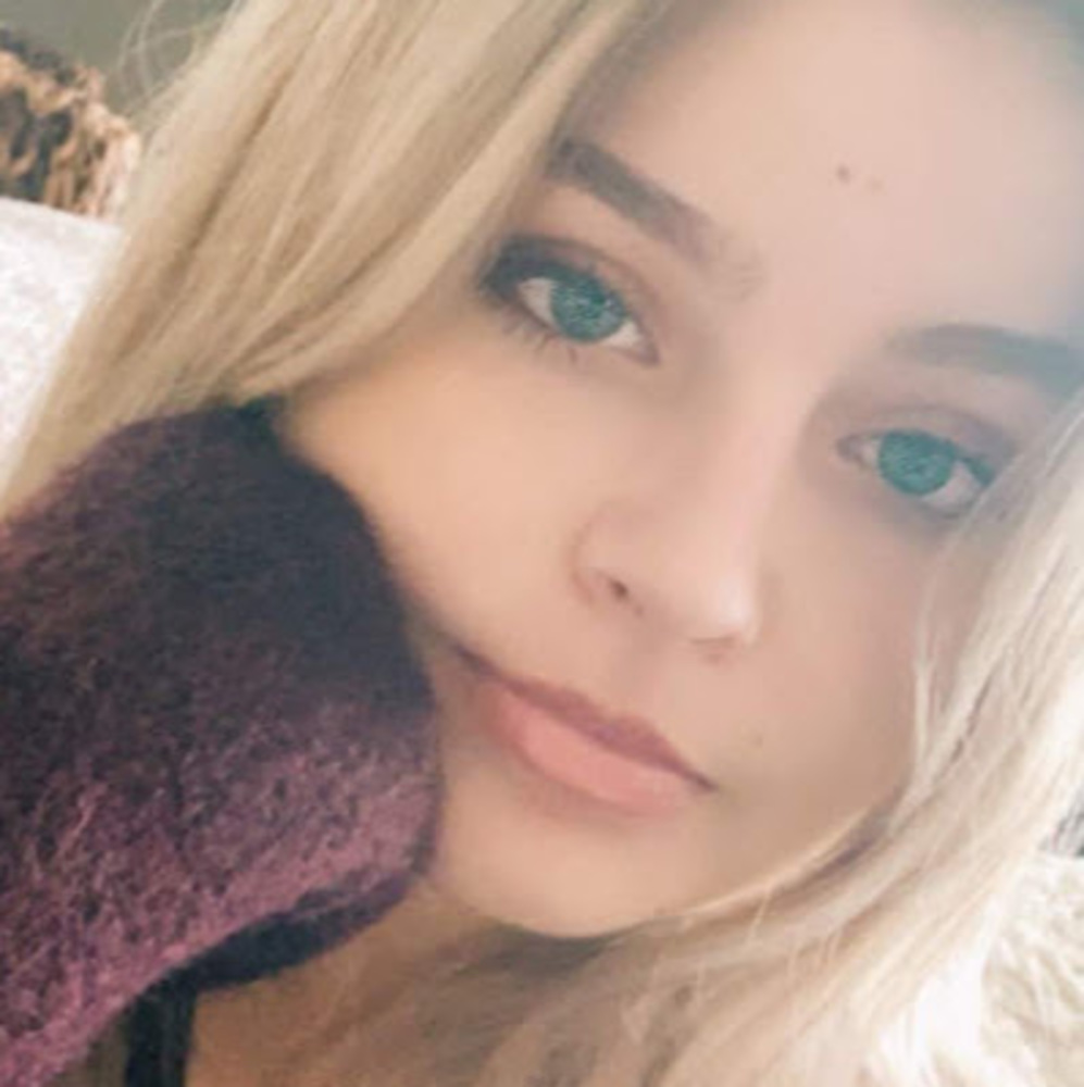 Meet your Posher, Caitlin